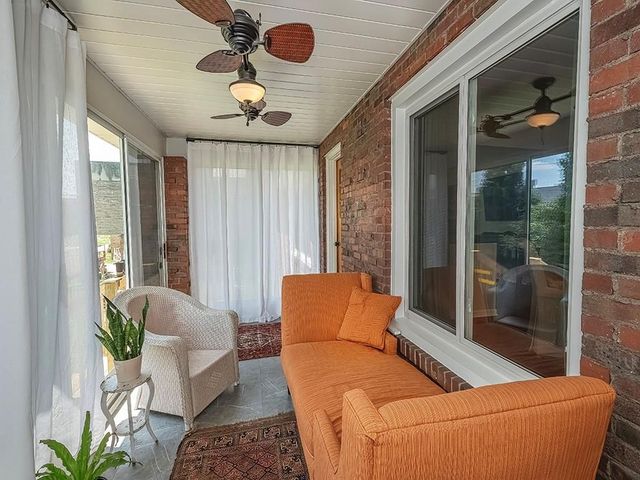 1024 Knollwood Rd, New Kensington, PA 15068
