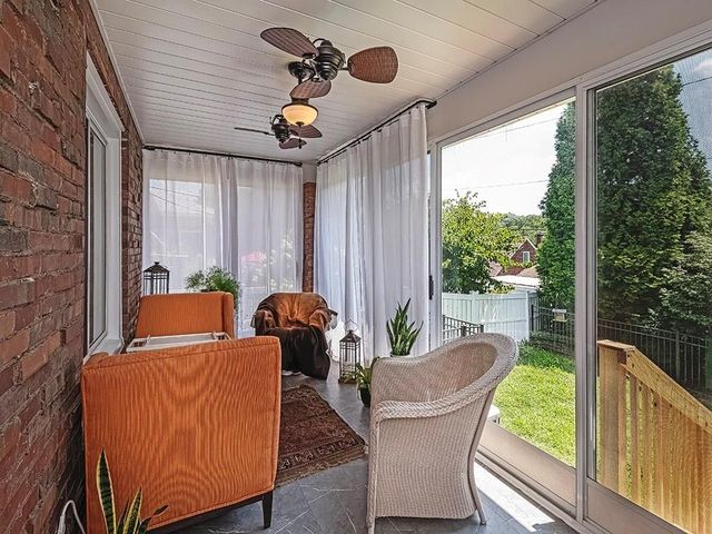1024 Knollwood Rd, New Kensington, PA 15068