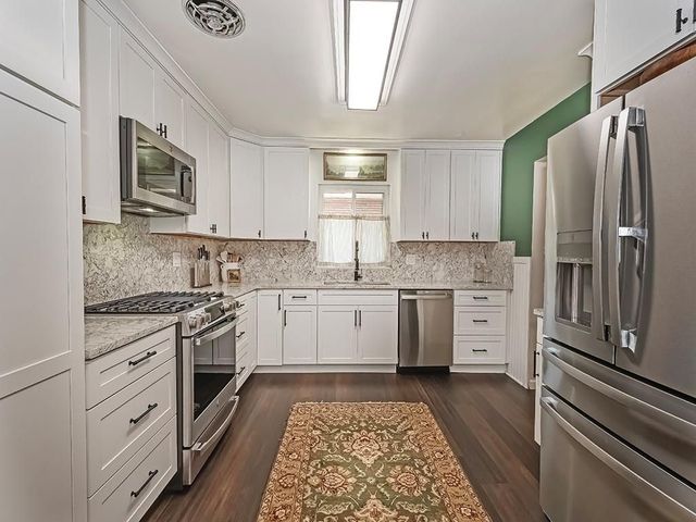 1024 Knollwood Rd, New Kensington, PA 15068