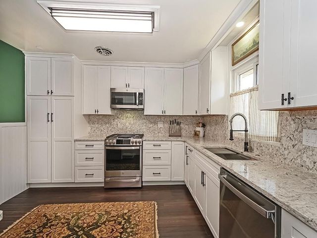 1024 Knollwood Rd, New Kensington, PA 15068