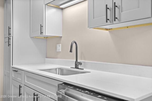 1830 Nemoke Trail, Haslett, MI 48840