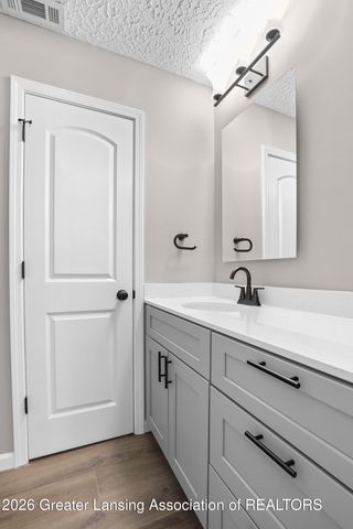 1830 Nemoke Trail, Haslett, MI 48840