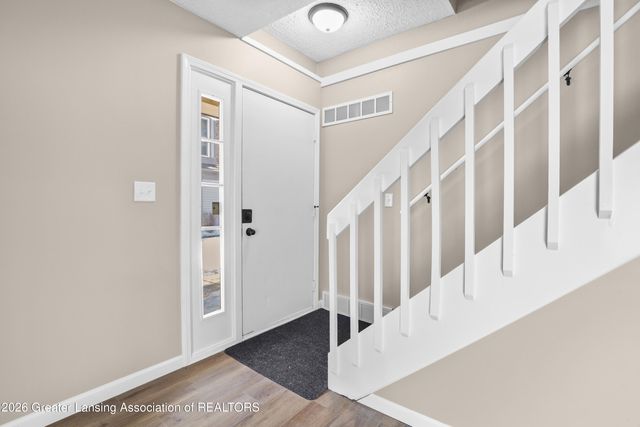 1830 Nemoke Trail, Haslett, MI 48840