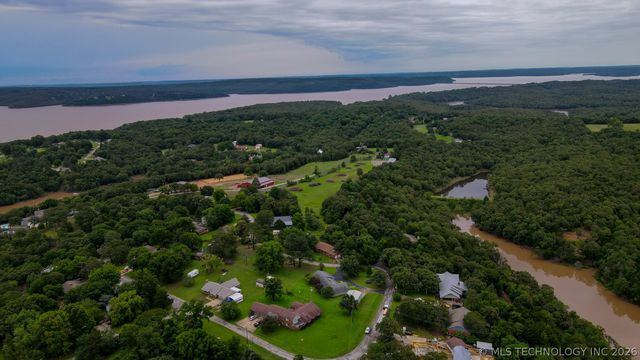 533 W Woodland Drive, Cleveland, OK 74020