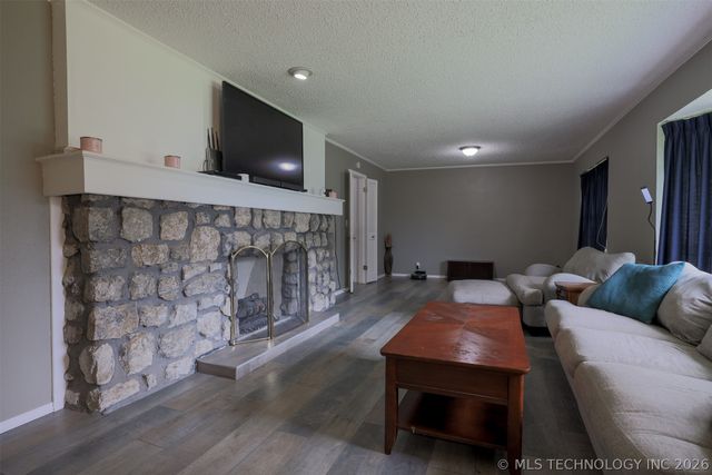 533 W Woodland Drive, Cleveland, OK 74020