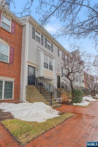 111 Cottonwood Street, Jersey City, NJ 07305