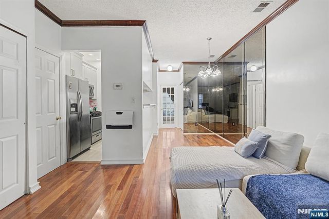 111 Cottonwood Street, Jersey City, NJ 07305