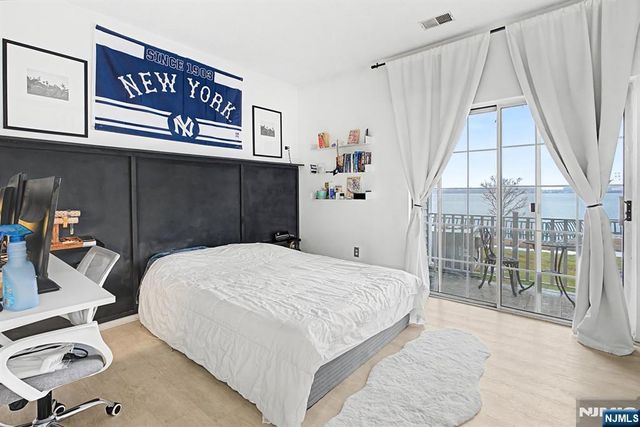 111 Cottonwood Street, Jersey City, NJ 07305