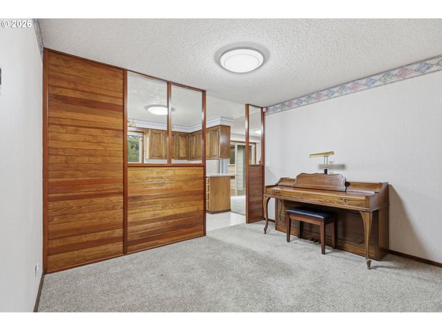 1145 Nw SUNNYWOOD Ct, Mc Minnville, OR 97128