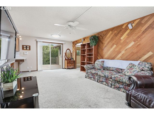 1145 Nw SUNNYWOOD Ct, Mc Minnville, OR 97128