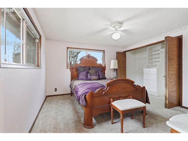 1145 Nw SUNNYWOOD Ct, Mc Minnville, OR 97128