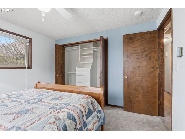 1145 Nw SUNNYWOOD Ct, Mc Minnville, OR 97128