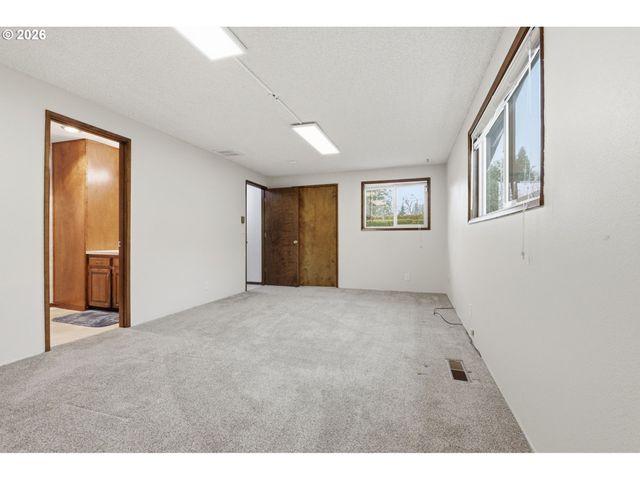 1145 Nw SUNNYWOOD Ct, Mc Minnville, OR 97128