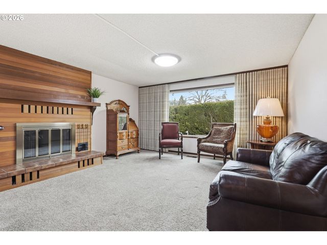 1145 Nw SUNNYWOOD Ct, Mc Minnville, OR 97128