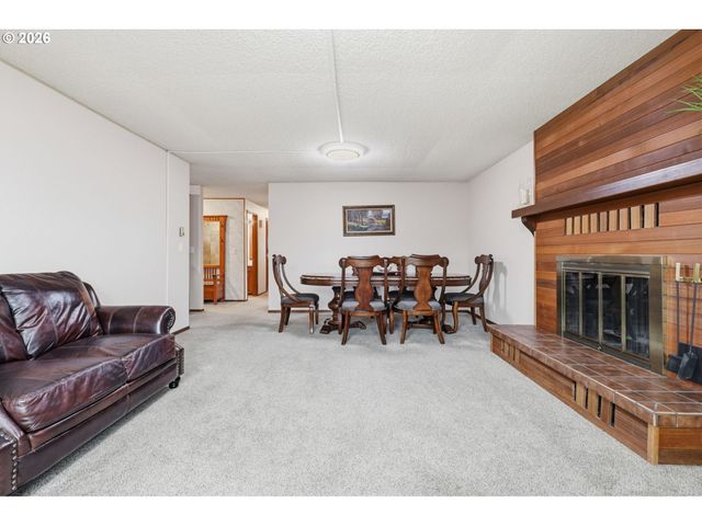 1145 Nw SUNNYWOOD Ct, Mc Minnville, OR 97128