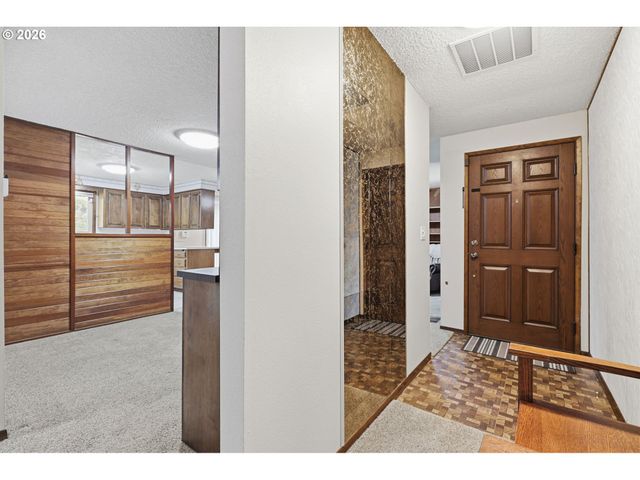 1145 Nw SUNNYWOOD Ct, Mc Minnville, OR 97128