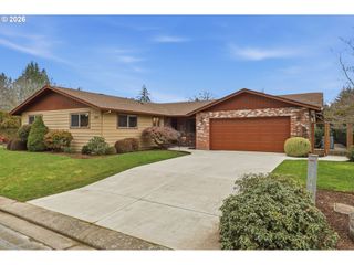 1145 Nw SUNNYWOOD Ct, Mc Minnville, OR 97128