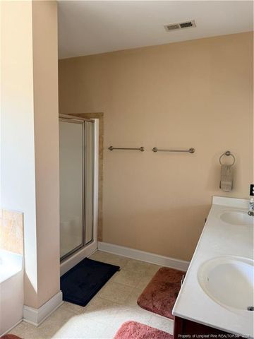 940 Pecan Grove Loop, Hope Mills, NC 28348