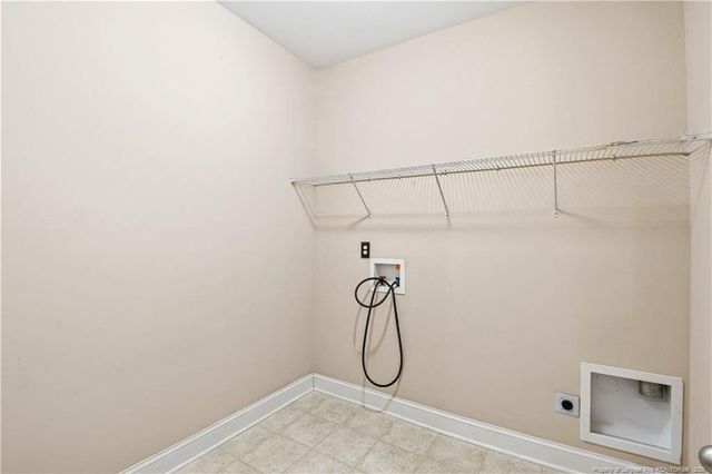 940 Pecan Grove Loop, Hope Mills, NC 28348