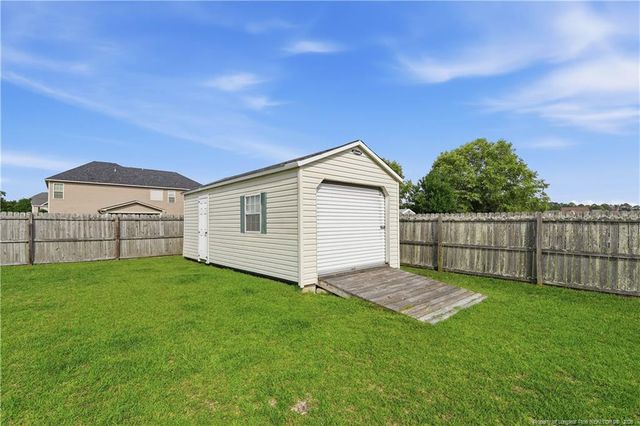 940 Pecan Grove Loop, Hope Mills, NC 28348