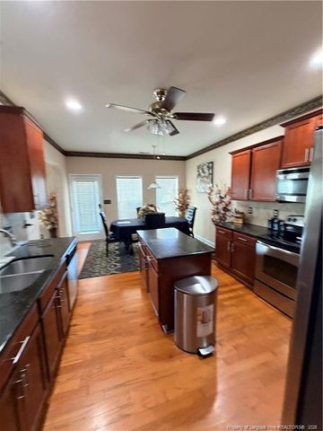 940 Pecan Grove Loop, Hope Mills, NC 28348