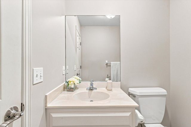 10970 Kiawah Drive, Eden Prairie, MN 55344