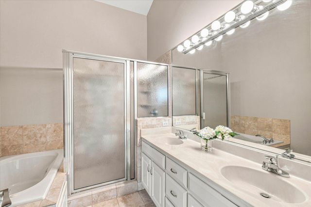 10970 Kiawah Drive, Eden Prairie, MN 55344