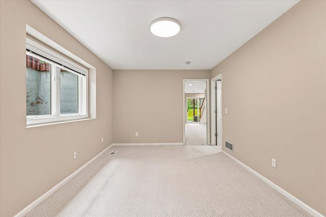 10970 Kiawah Drive, Eden Prairie, MN 55344