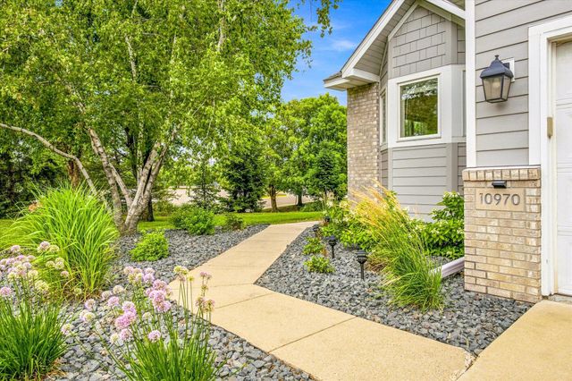 10970 Kiawah Drive, Eden Prairie, MN 55344