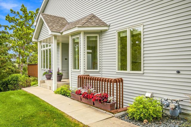 10970 Kiawah Drive, Eden Prairie, MN 55344