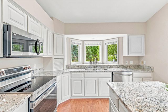 10970 Kiawah Drive, Eden Prairie, MN 55344
