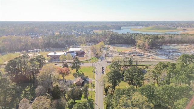 1617 Banff CT, Chesapeake, VA 23320