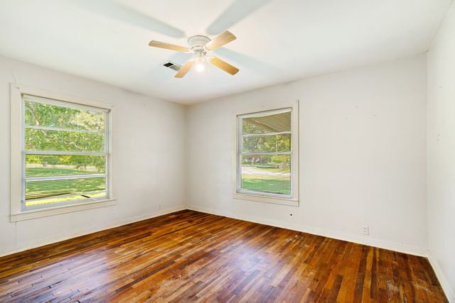 215 2nd Street NE, Detroit, TX 75436