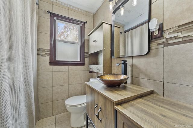 7 East Court, Bethpage, NY 11714