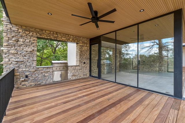 100 Redbud TRL, West Lake Hills, TX 78746