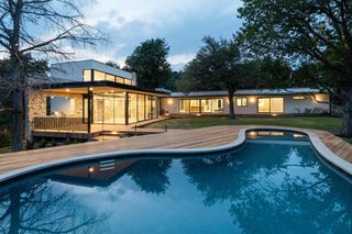 100 Redbud TRL, West Lake Hills, TX 78746