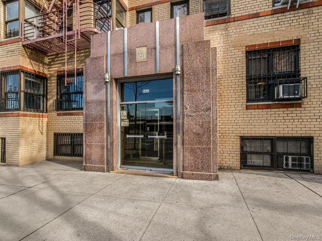 860 Grand Concourse 1i, Bronx, NY 10451