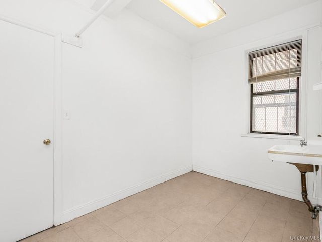 860 Grand Concourse 1i, Bronx, NY 10451