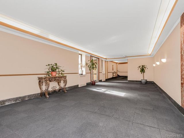 860 Grand Concourse 1i, Bronx, NY 10451