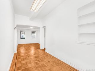 860 Grand Concourse 1i, Bronx, NY 10451