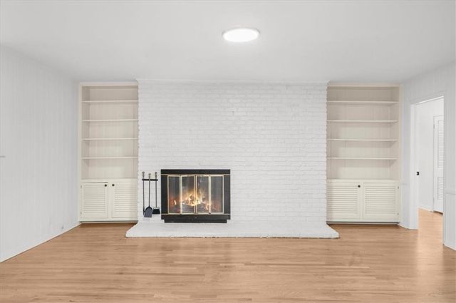 4890 High Point Road, Sandy Springs, GA 30342