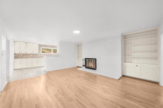 4890 High Point Road, Sandy Springs, GA 30342