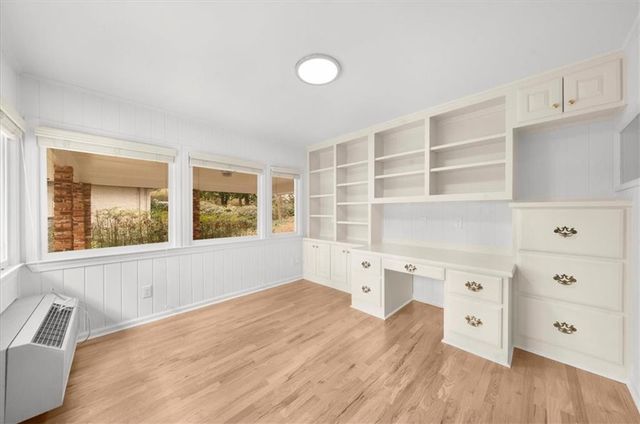 4890 High Point Road, Sandy Springs, GA 30342