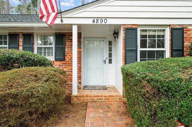 4890 High Point Road, Sandy Springs, GA 30342