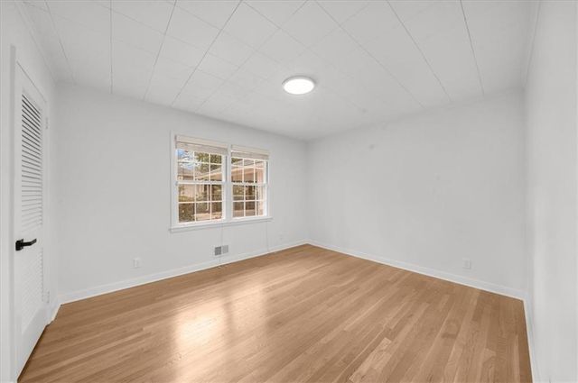 4890 High Point Road, Sandy Springs, GA 30342