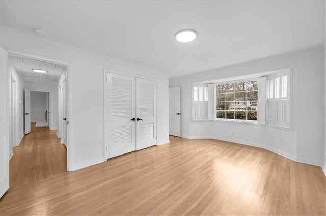 4890 High Point Road, Sandy Springs, GA 30342