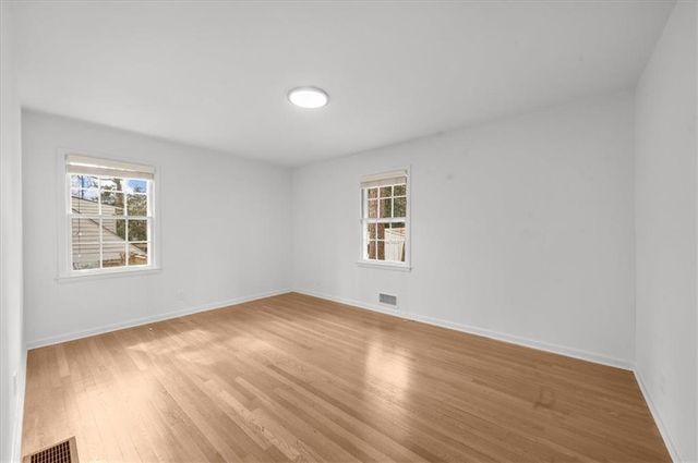 4890 High Point Road, Sandy Springs, GA 30342