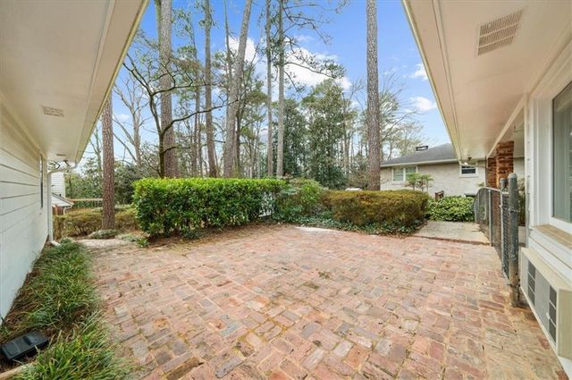 4890 High Point Road, Sandy Springs, GA 30342