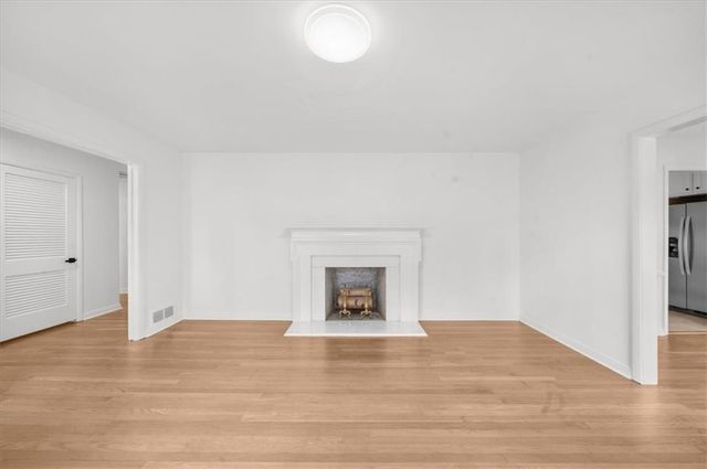 4890 High Point Road, Sandy Springs, GA 30342