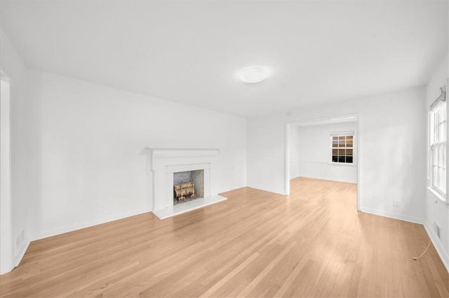 4890 High Point Road, Sandy Springs, GA 30342